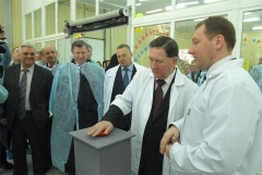 Губернатор А. Н. Михайлов запустил новую линию по производству цельномолочной продукции