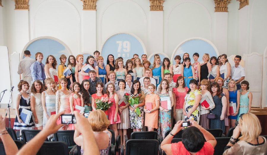 Главная задача юридического факультета – подготовка высококвалифицированных профессионалов Главная задача юридического факультета – подготовка высококвалифицированных профессионалов