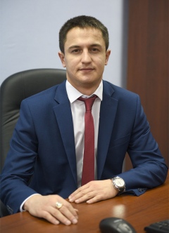 Артем Юрьевич Танов: «Наши клиенты верят отражению в зеркале, а не советам «доброжелателей» Артем Юрьевич Танов: «Наши клиенты верят отражению в зеркале, а не советам «доброжелателей»