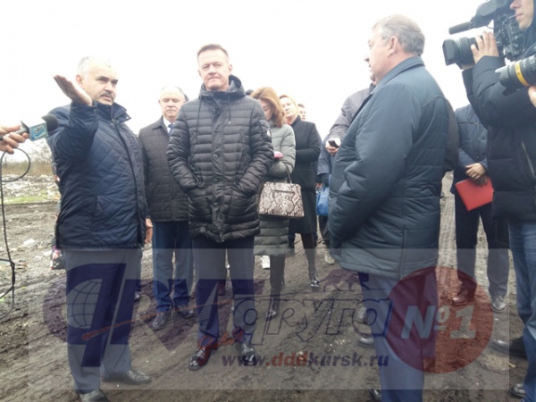 Роман Старовойт осмотрел станцию перегрузки ТКО в Щиграх Роман Старовойт осмотрел станцию перегрузки ТКО в Щиграх