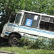 Катящийся под обрыв автобус спас пассажир