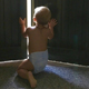 Пьяная мать во Льгове заперла 2-летнего малыша и уехала в другой город
