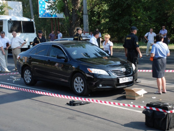 Украинцев был убит в машине, когда остановился перед светофором на улице Карла Маркса