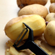 Почему не стоит выбрасывать картофельные очистки