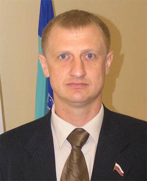 Сергея Непочатых исключили за то, что пошел против "линии партии" Сергея Непочатых исключили за то, что пошел против "линии партии"