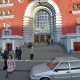 Курск. На вокзале досматривают всех входящих. Пассажирам стоит прибывать заблаговременно