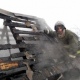 В Курске из горящего гаража спасли мужчину