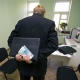 Курский предприниматель, задолжавший за коммунальные услуги 2,6 миллиона, попался на взятке