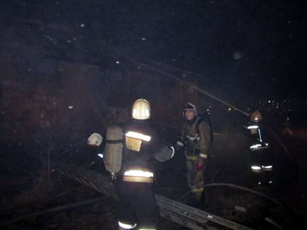 В Курске 40 минут тушили пожар в воинской части