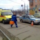 В Курске школьница, переходившая дорогу в неположенном месте, попала под машину