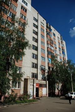 Девятиэтажка на проспекте Ленинского комсомола, где произошло убийство Девятиэтажка на проспекте Ленинского комсомола, где произошло убийство