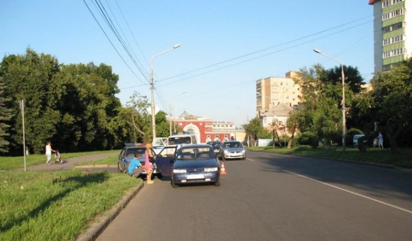 ДТП произошло на улице Интернациональной ДТП произошло на улице Интернациональной