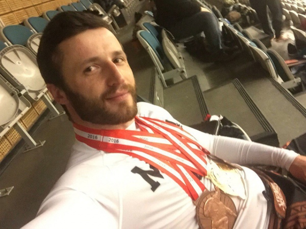 Курянин Рустам Абаноков стал чемпионом США по борьбе грэпплинг Курянин Рустам Абаноков стал чемпионом США по борьбе грэпплинг
