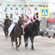 Дед Мороз и Снегурочка катались по Курску на полицейских лошадях (ФОТО)