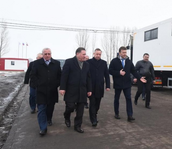 Александру Беглову показали жизнь современного села Александру Беглову показали жизнь современного села