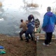 Курская область. Две девочки едва не утонули в пруду