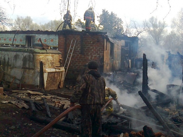 В Поныровском районе мужчина, сжигая траву, спалил собственный дом