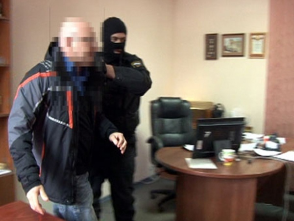 В Курске осужден гражданин Абрамович, «присвоивший» 7,5 миллиона, собранных с людей за «коммуналку» В Курске осужден гражданин Абрамович, «присвоивший» 7,5 миллиона, собранных с людей за «коммуналку»