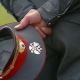 В Курской области бывший зек сломал челюсть полицейскому
