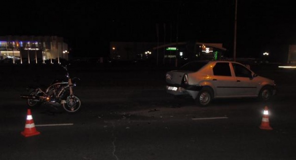 В Курске мотоциклист врезался в остановившуюся иномарку