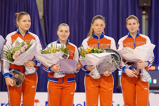 Курянка Инна Дериглазова (крайняя справа) вновь на пьедестале Курянка Инна Дериглазова (крайняя справа) вновь на пьедестале