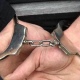 В Курске полиция задержала подозрительного прохожего с наркотиками в кармане