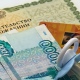 Курянке незаконно отказали в получении выплаты на ребенка