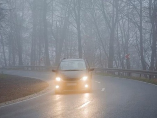 Курские cотрудники экстренных служб предупреждают автомобилистов о тумане на трассах
