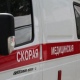 В Курске женщина поскользнулась на тротуаре и упала под колеса автомобиля