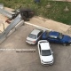 Рано утром в Курске пьяный водитель протаранил три машины и ограждение