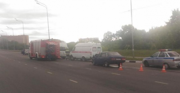В Курске в столкновении ВАЗа и маршрутки пострадали два человека