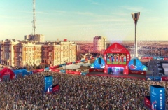 Сестры Толмачевы из Курска спели в фан-зоне Чемпионата мира по футболу