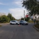 В Курске автомобилистки не поделили дорогу, пострадали пассажиры – пенсионерка и 4-летняя девочка (фото)