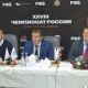 Курск. Врио губернатора Роман Старовойт пообщался с баскетболистками «Динамо» и принял участие в фото-сессии