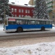 В центре Курска пенсионерка получила травму в троллейбусе
