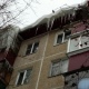Жителям Курска угрожают огромные сосульки (фото)