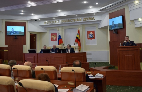 "Нам осталось только в день рождения и в день похорон алкоголь запретить", — пошутил генерал Кулик, отвечая на вопрос депутата Облдумы "Нам осталось только в день рождения и в день похорон алкоголь запретить", — пошутил генерал Кулик, отвечая на вопрос депутата Облдумы