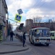 В Курске светофор может рухнуть на прохожих (фото)