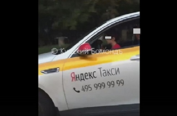 Курские полицейские проводят проверку по факту вождения автомобиля, за рулём которого вместе с водителем находился ребёнок