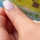 В кафе под Курском официантка «обсчитала» пьяного клиента на 80 тысяч