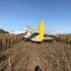Причины жесткой посадки самолета в поле под Курском выясняет следствие