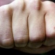 Спавший на улице 18-летний курянин ударил разбудившего его полицейского