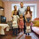 Курский депутат поздравил с Днем знаний многодетную семью