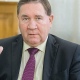 Старовойт во второй раз наделил экс-губернатора Курской области Михайлова полномочиями сенатора