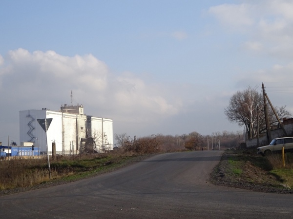 В рамках проекта «Народного бюджета» недавно отремонтировали дорогу в городе Дмитриеве В рамках проекта «Народного бюджета» недавно отремонтировали дорогу в городе Дмитриеве