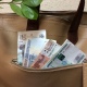 Курянка в кафе лишилась сумки с деньгами