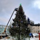 Курск. Новогоднюю елку на Красной площади украсят километром гирлянд