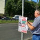 В Курске чиновники очистили столбы от рекламы