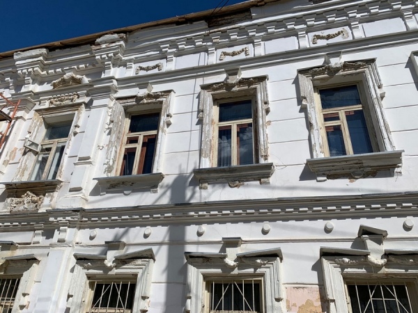 В Курске при ремонте повредили объект культурного наследия