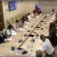 На встрече с губернатором курским стобалльникам подарили Айфоны
